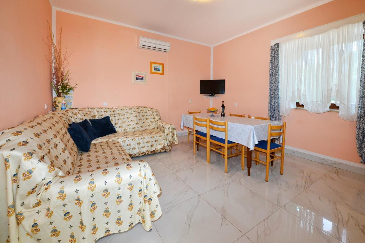 פורץ Apartments Ella מראה חיצוני תמונה
