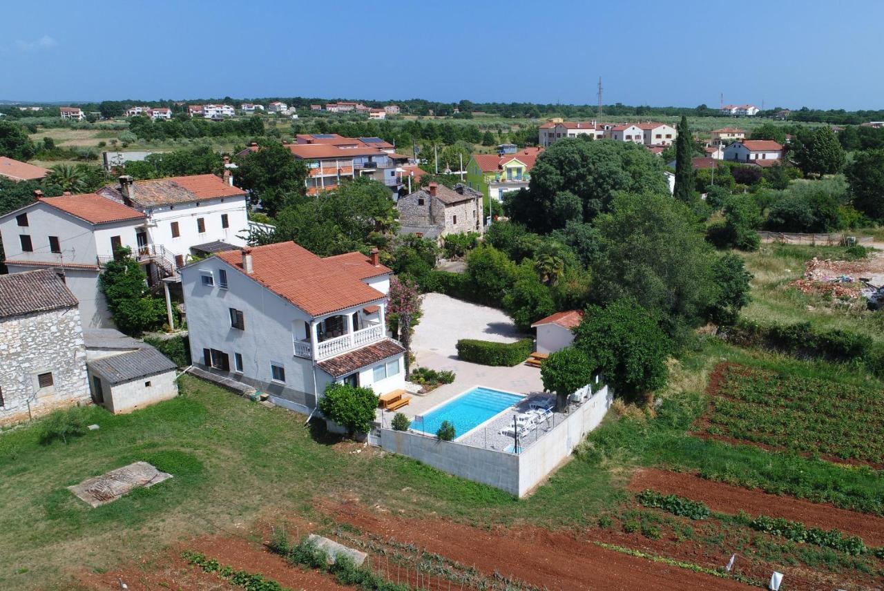 פורץ Apartments Ella מראה חיצוני תמונה
